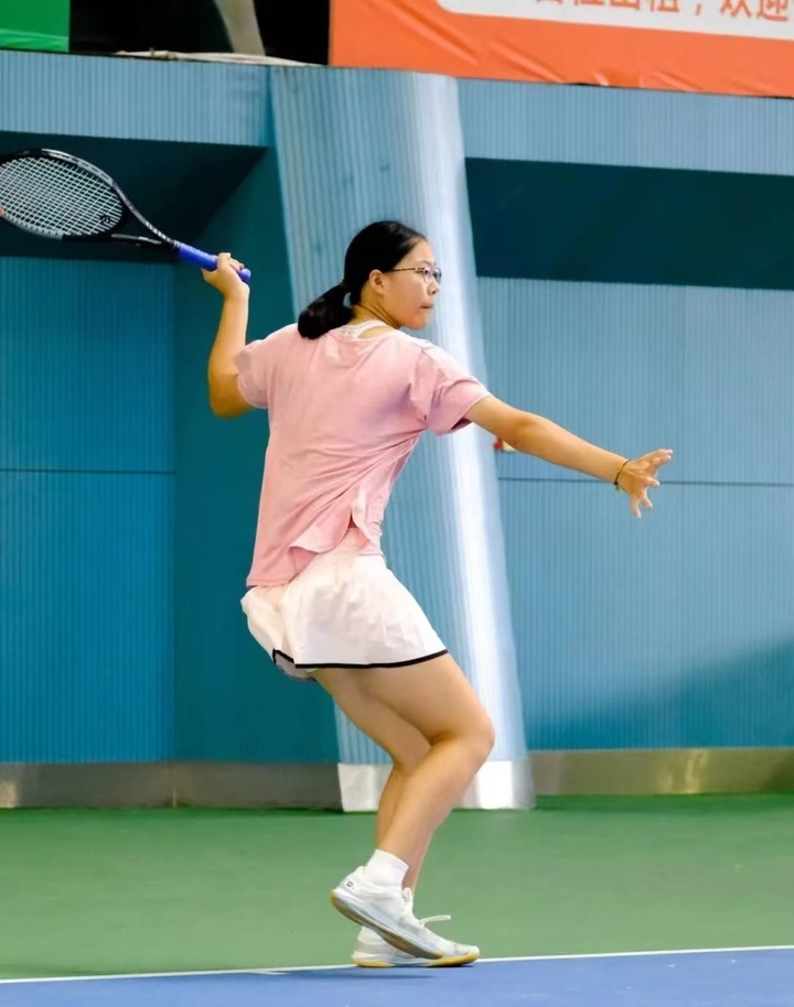 发展具有深 发展具有深