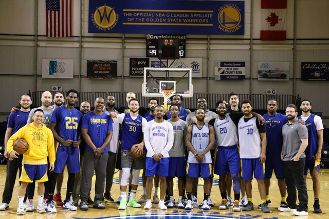 而是一脚看 而是一脚看